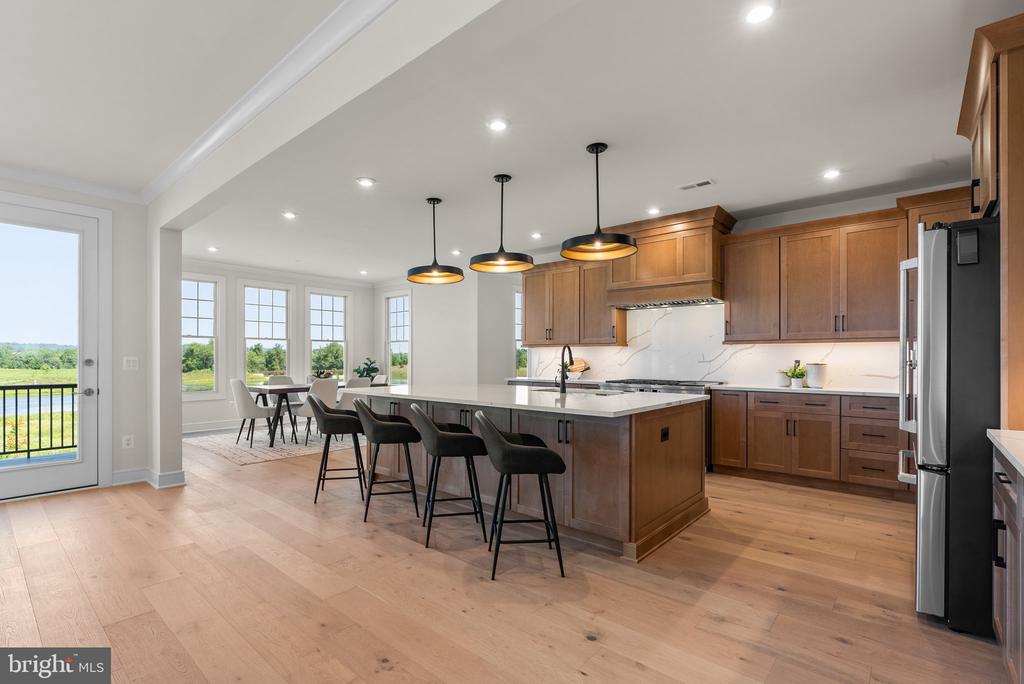 1002 Kalaris Pl SE