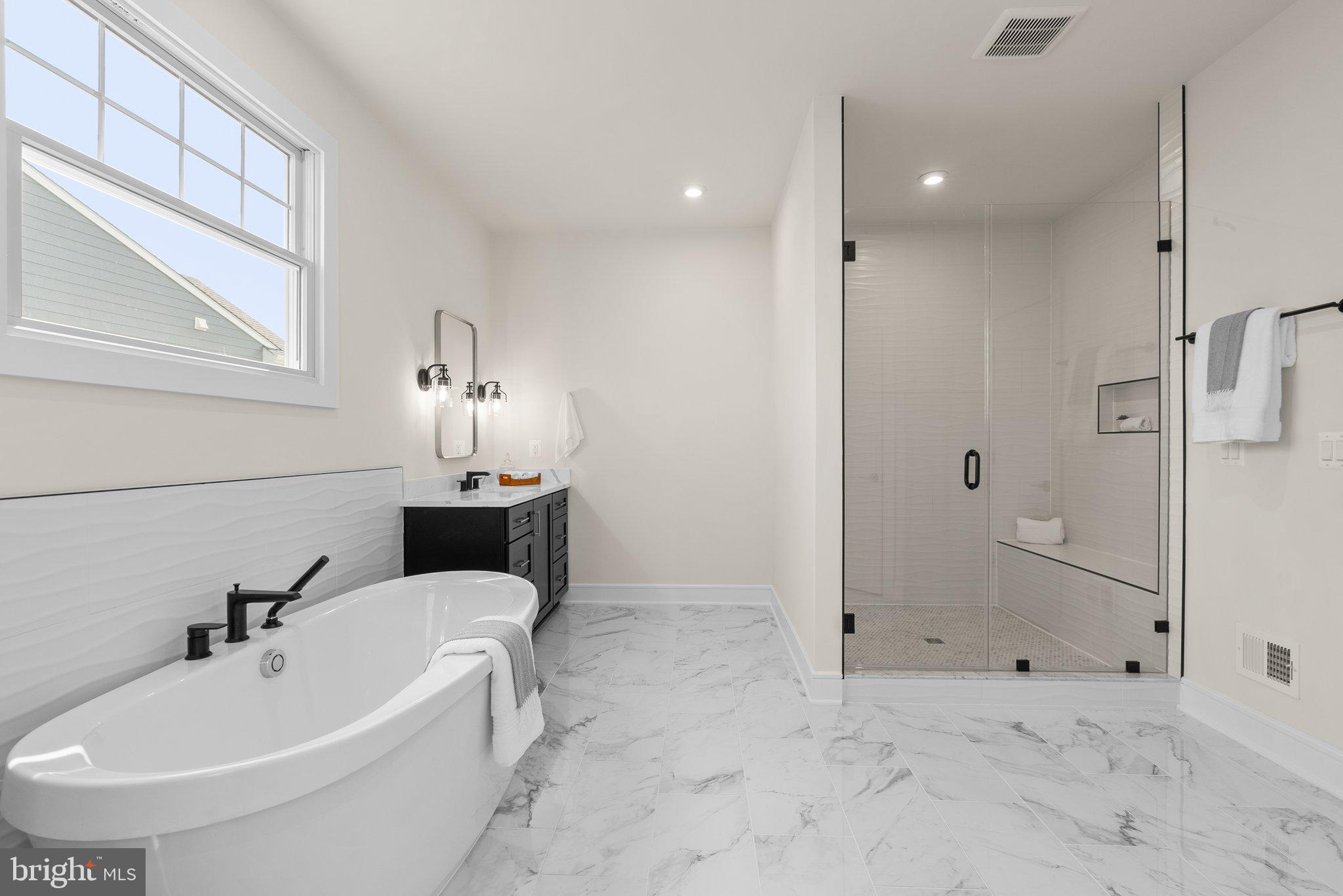 1002 Kalaris Pl SE