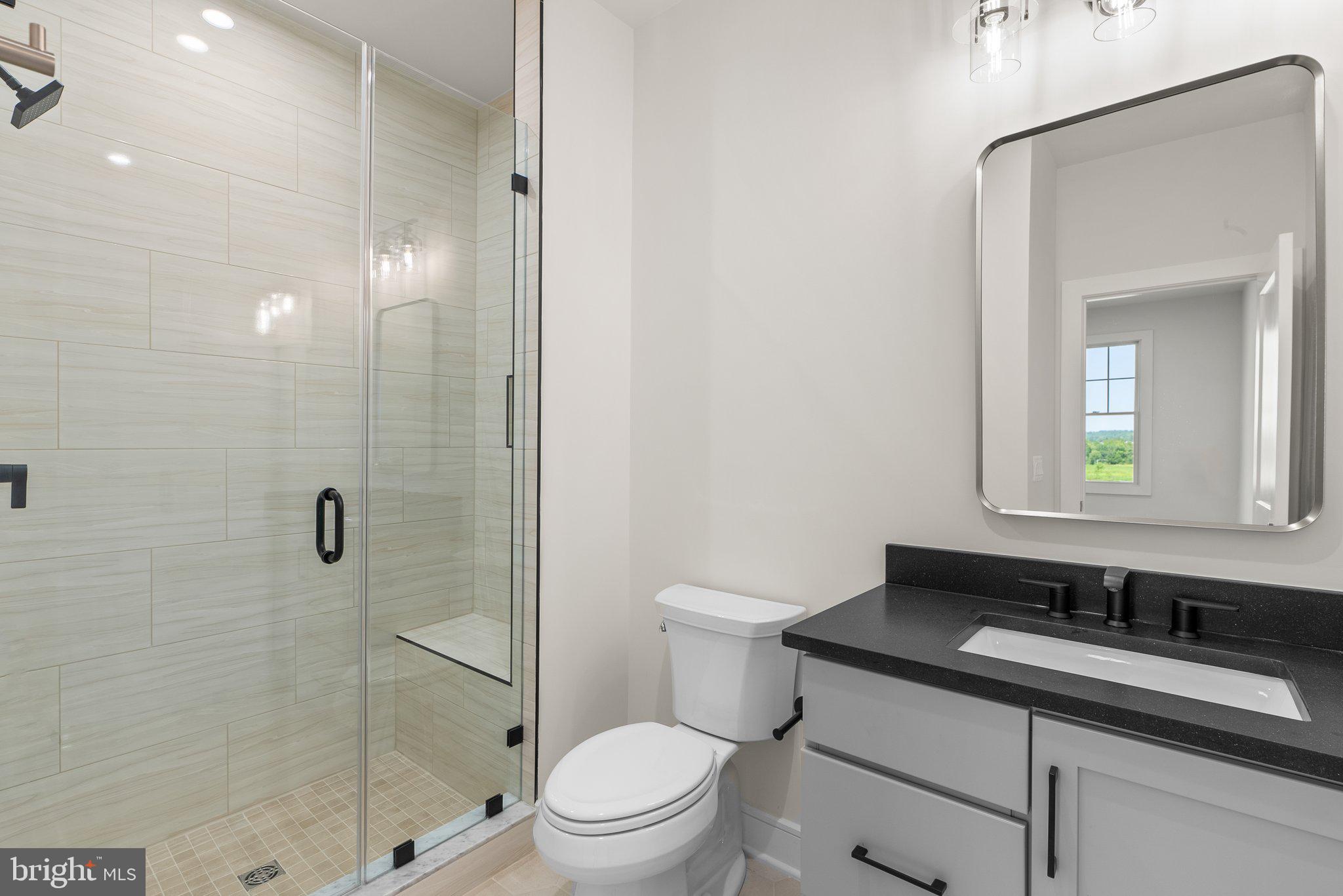 1002 Kalaris Pl SE
