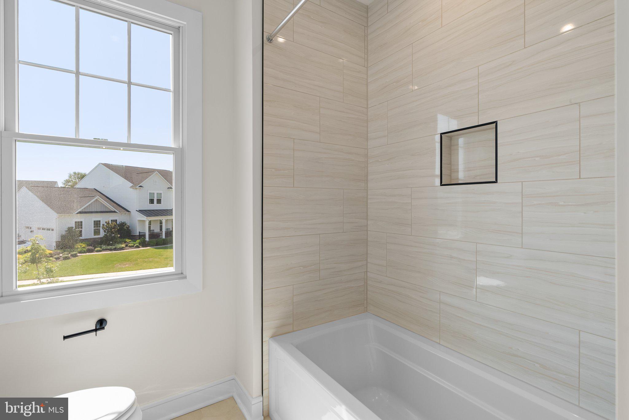 1002 Kalaris Pl SE