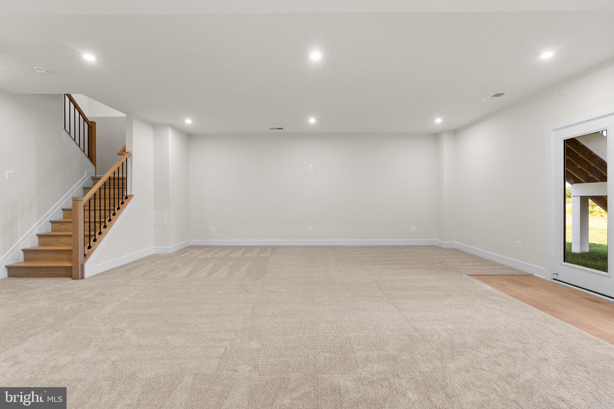 1002 Kalaris Pl SE
