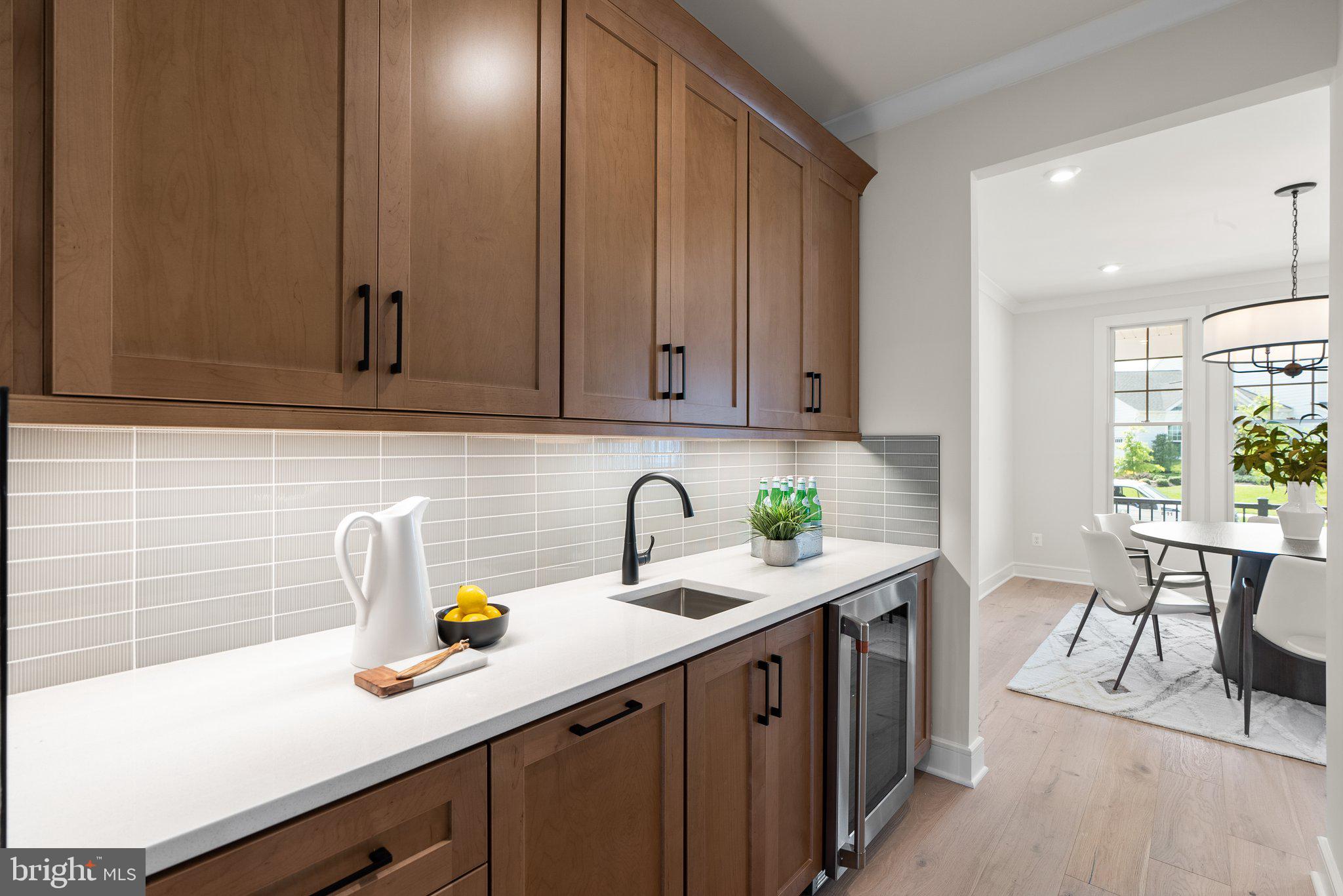 1002 Kalaris Pl SE