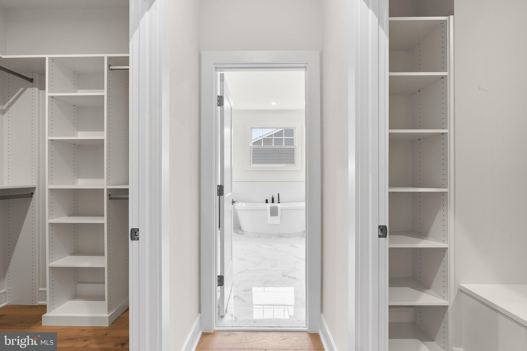 1002 Kalaris Pl SE