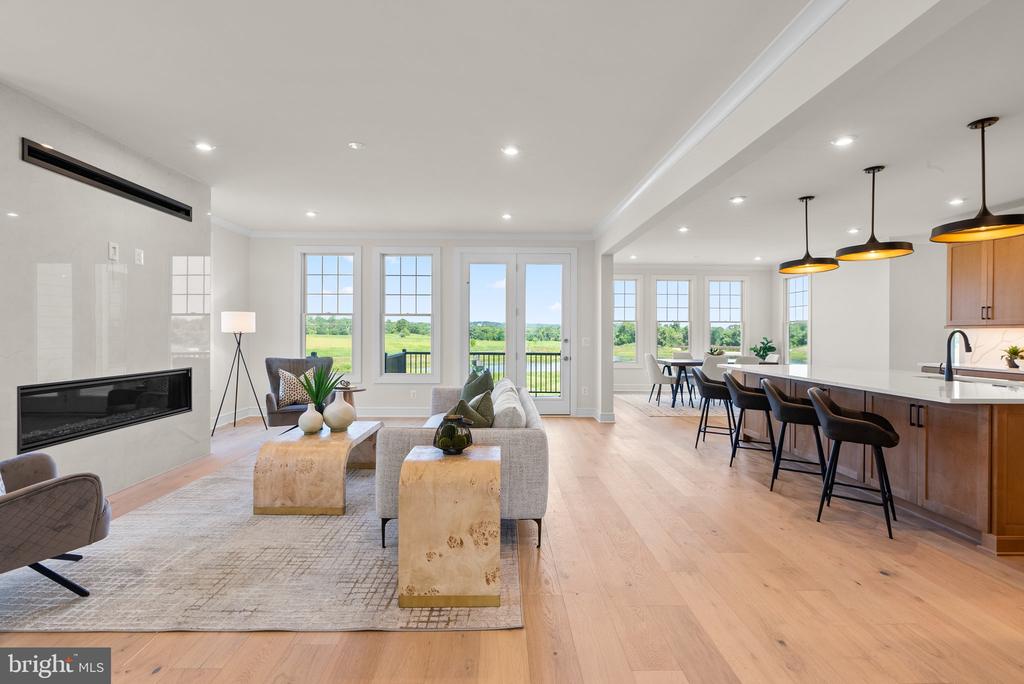 1002 Kalaris Pl SE