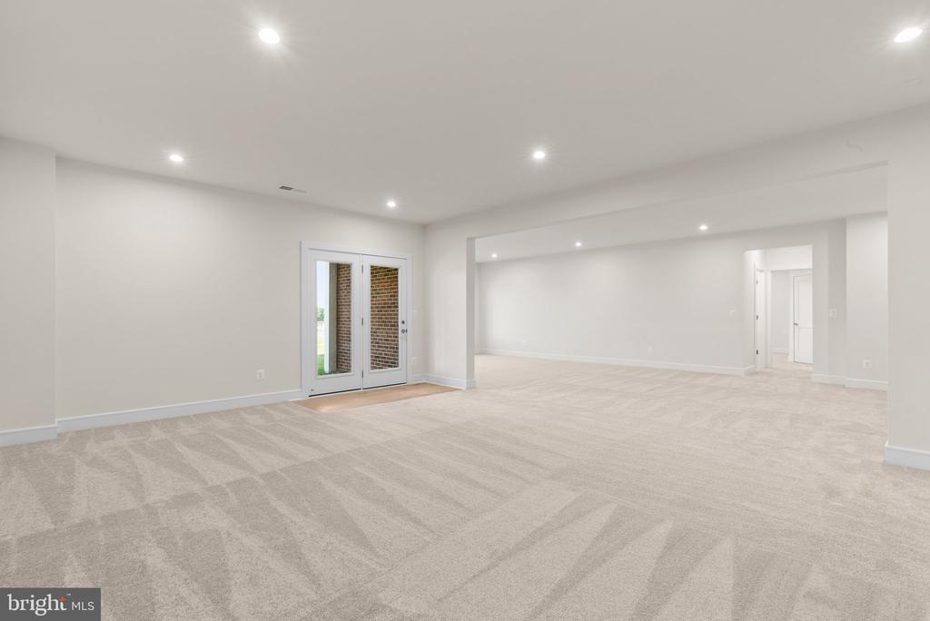 1002 Kalaris Pl SE