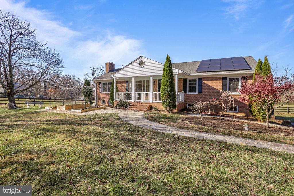 18985 Airmont Rd