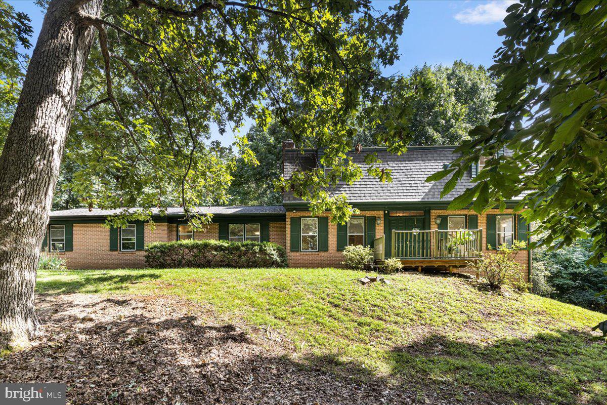 39233 Foxhill Rd