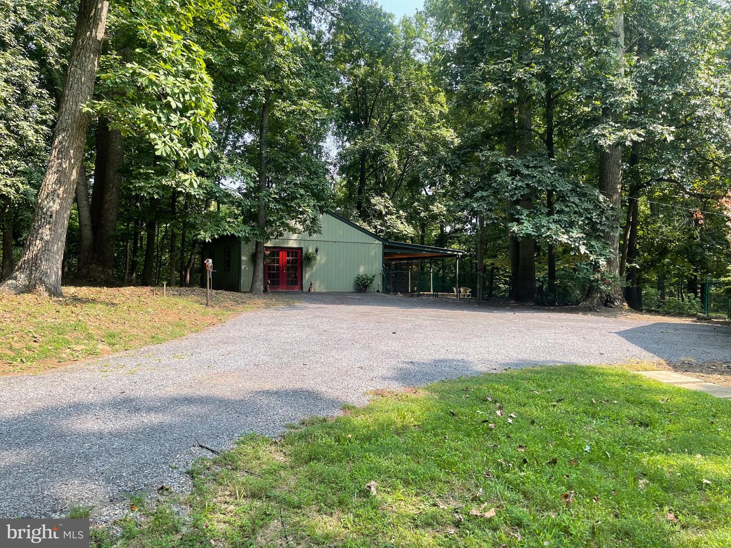 39233 Foxhill Rd
