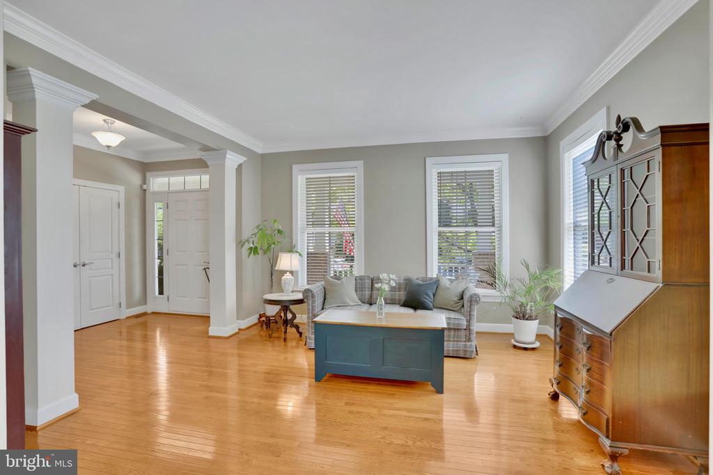 22417 Aging Oak Dr