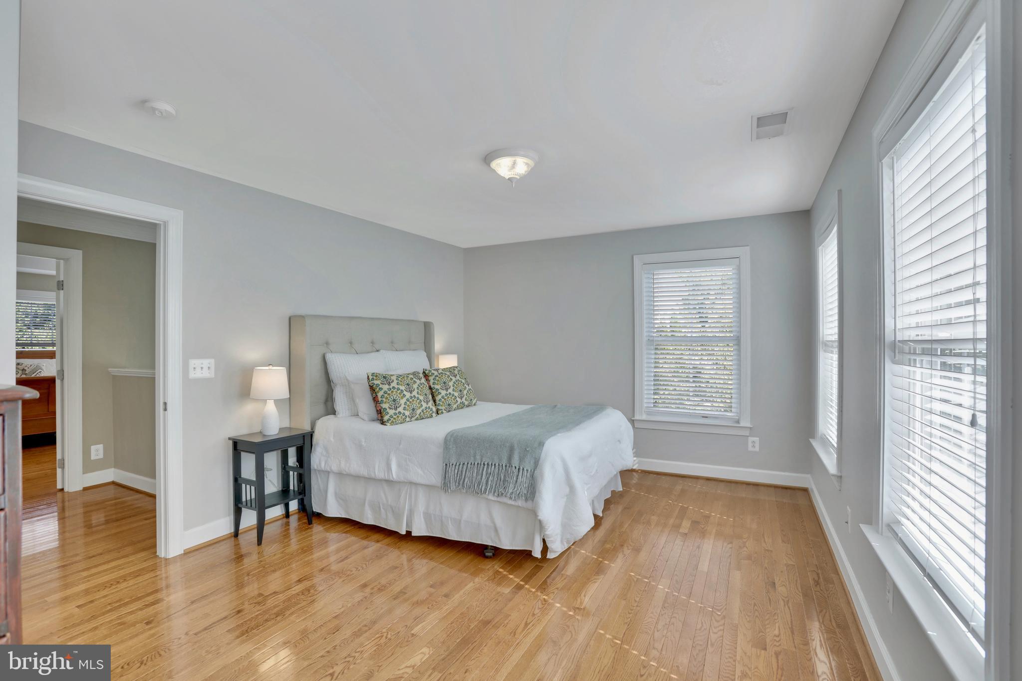 22417 Aging Oak Dr