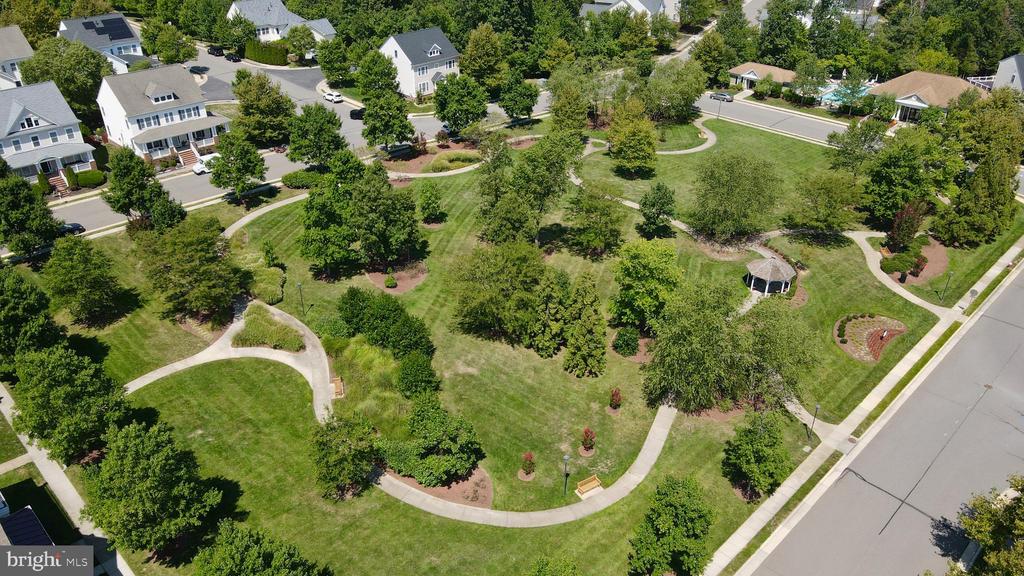 22417 Aging Oak Dr