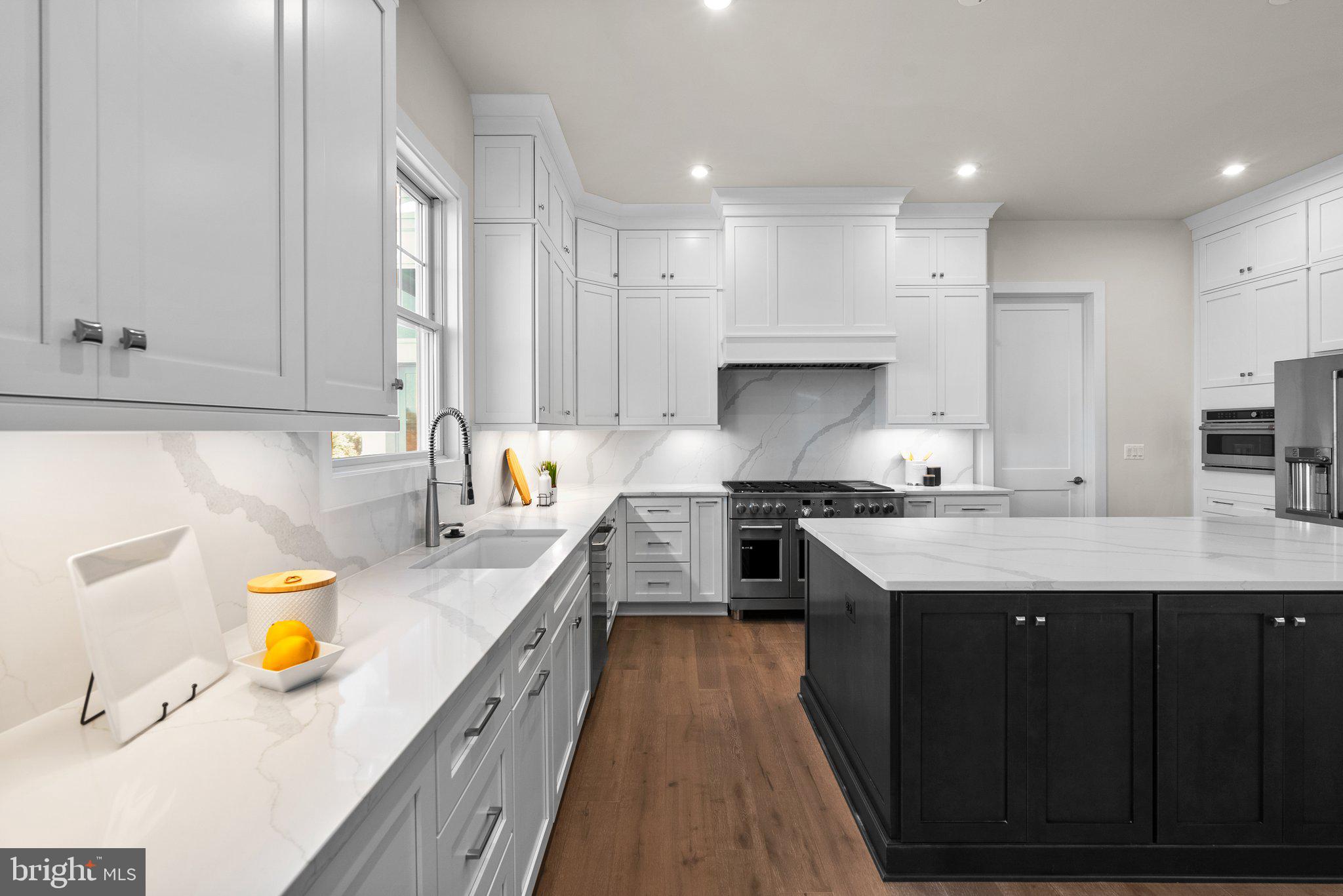 1022 Kalaris Pl SE