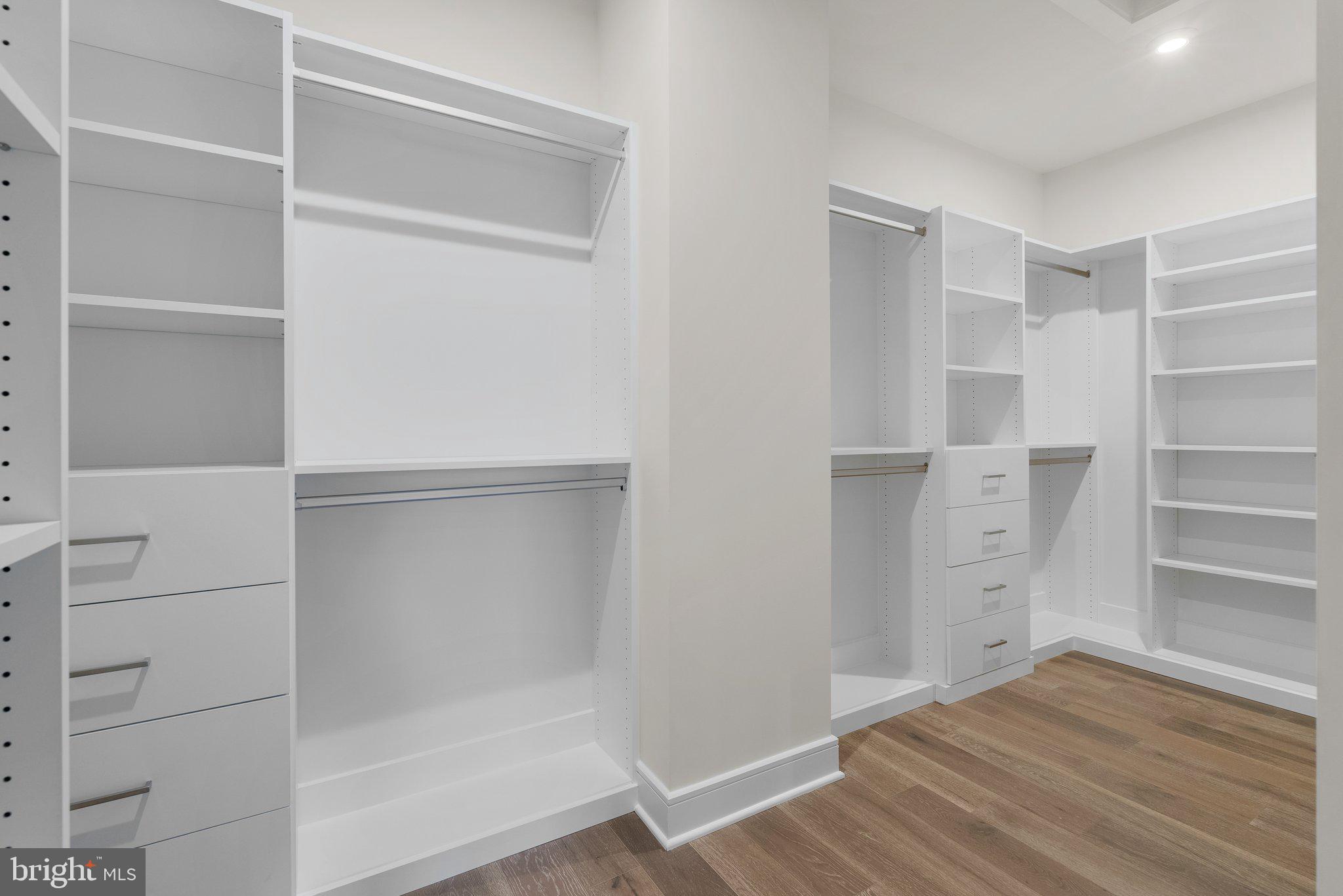 1022 Kalaris Pl SE