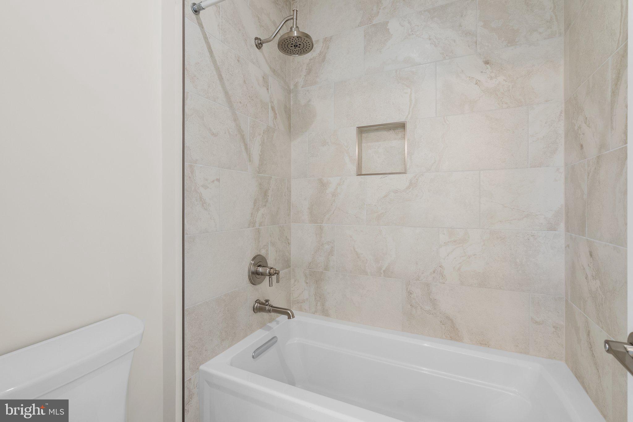 1022 Kalaris Pl SE