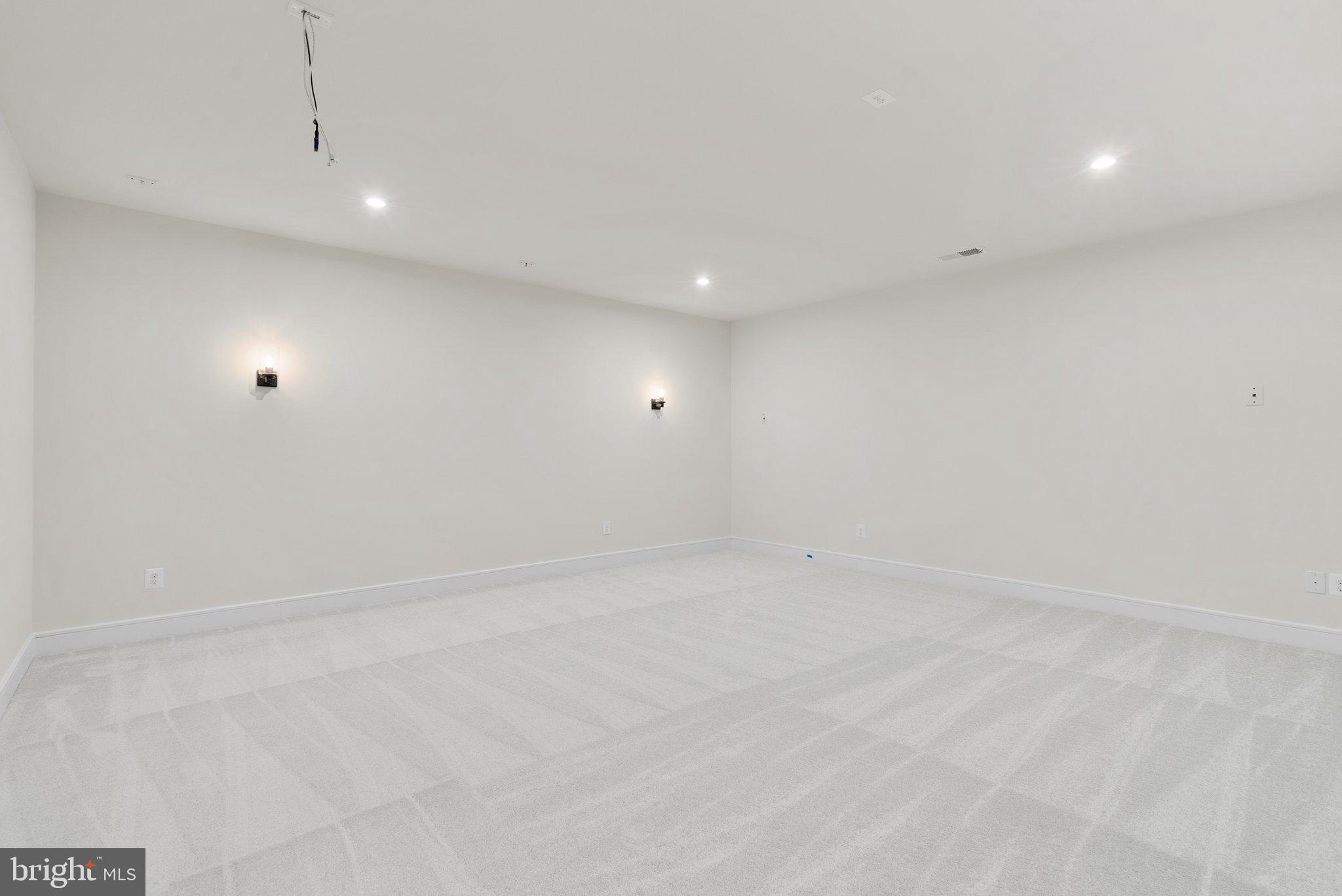 1022 Kalaris Pl SE
