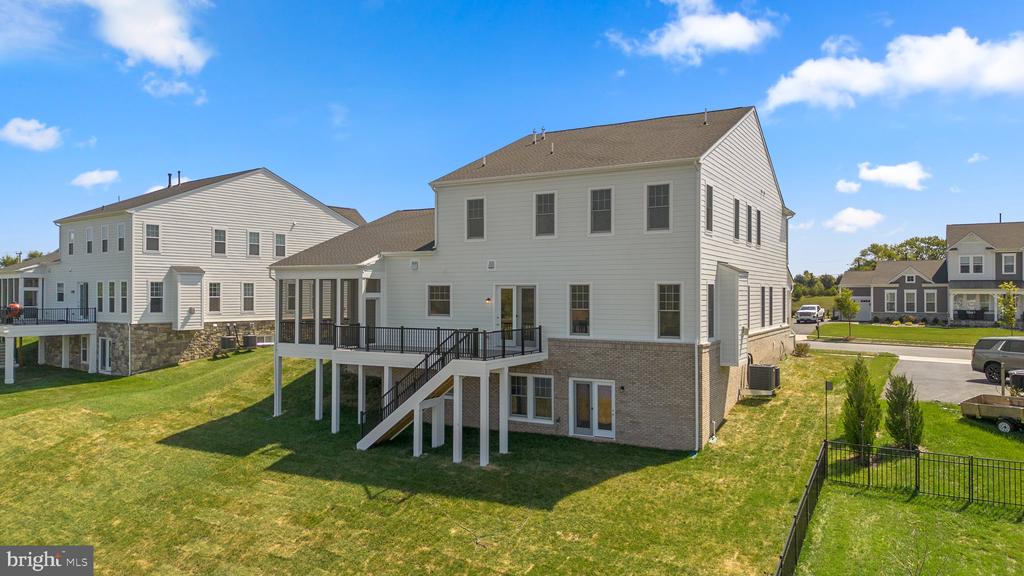 1022 Kalaris Pl SE