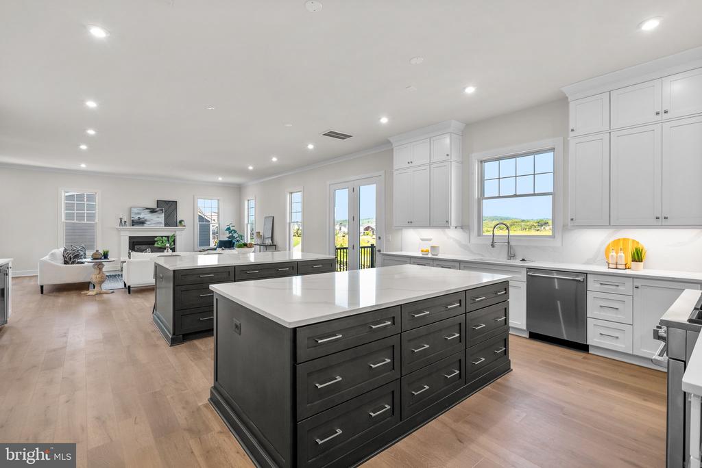 1022 Kalaris Pl SE