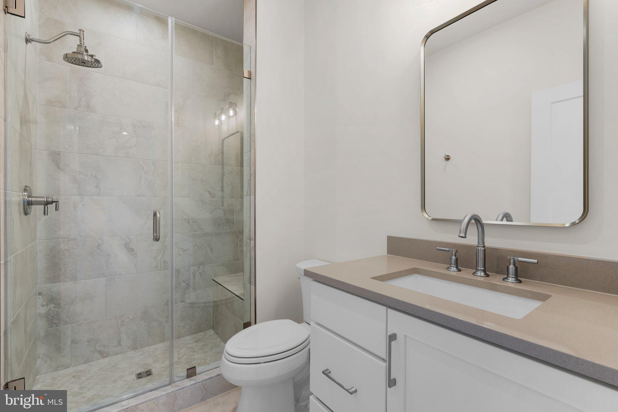 1022 Kalaris Pl SE