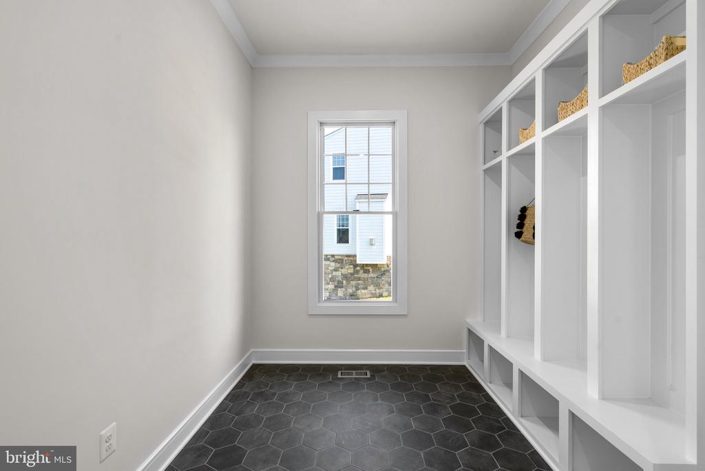 1022 Kalaris Pl SE