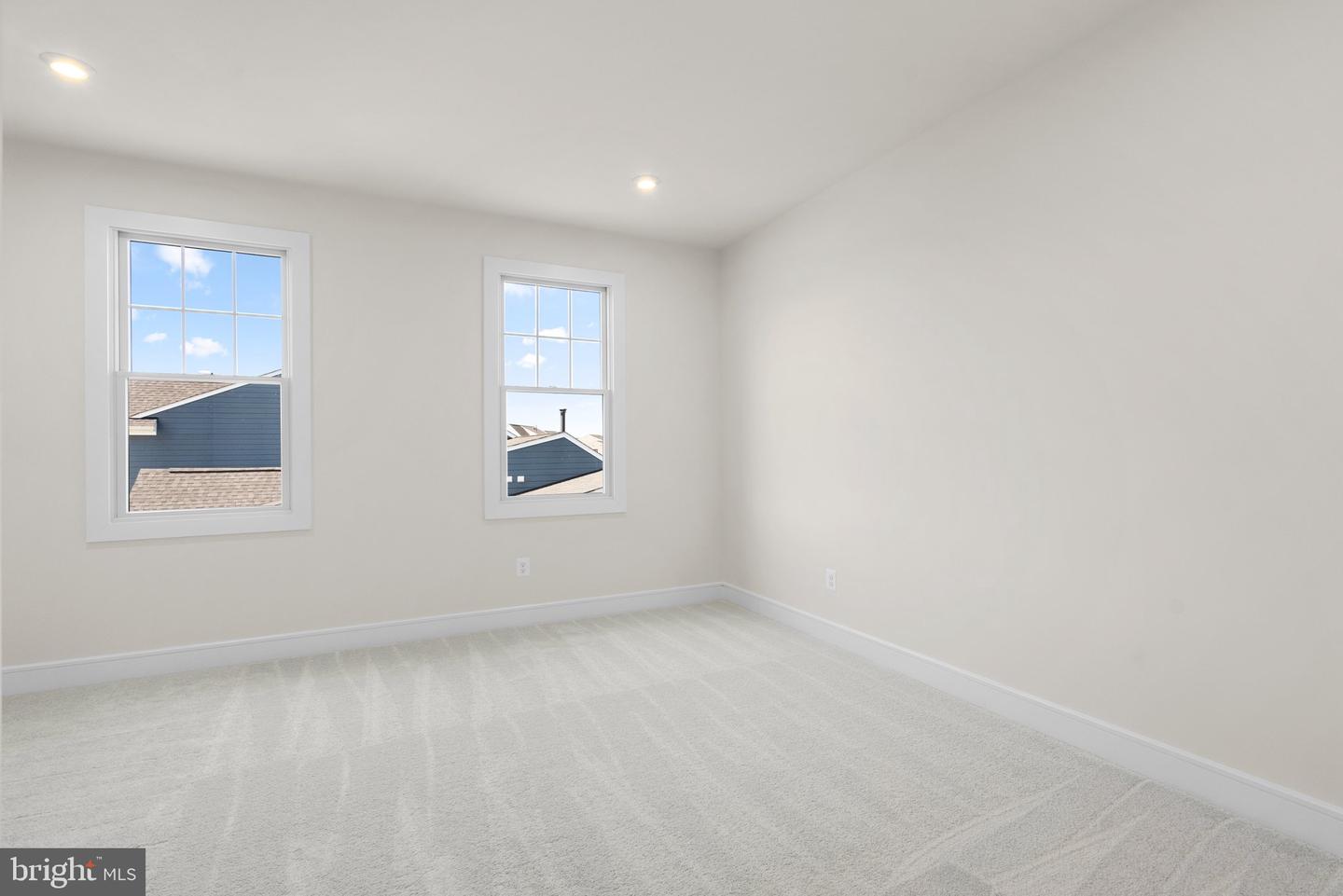 1022 Kalaris Pl SE