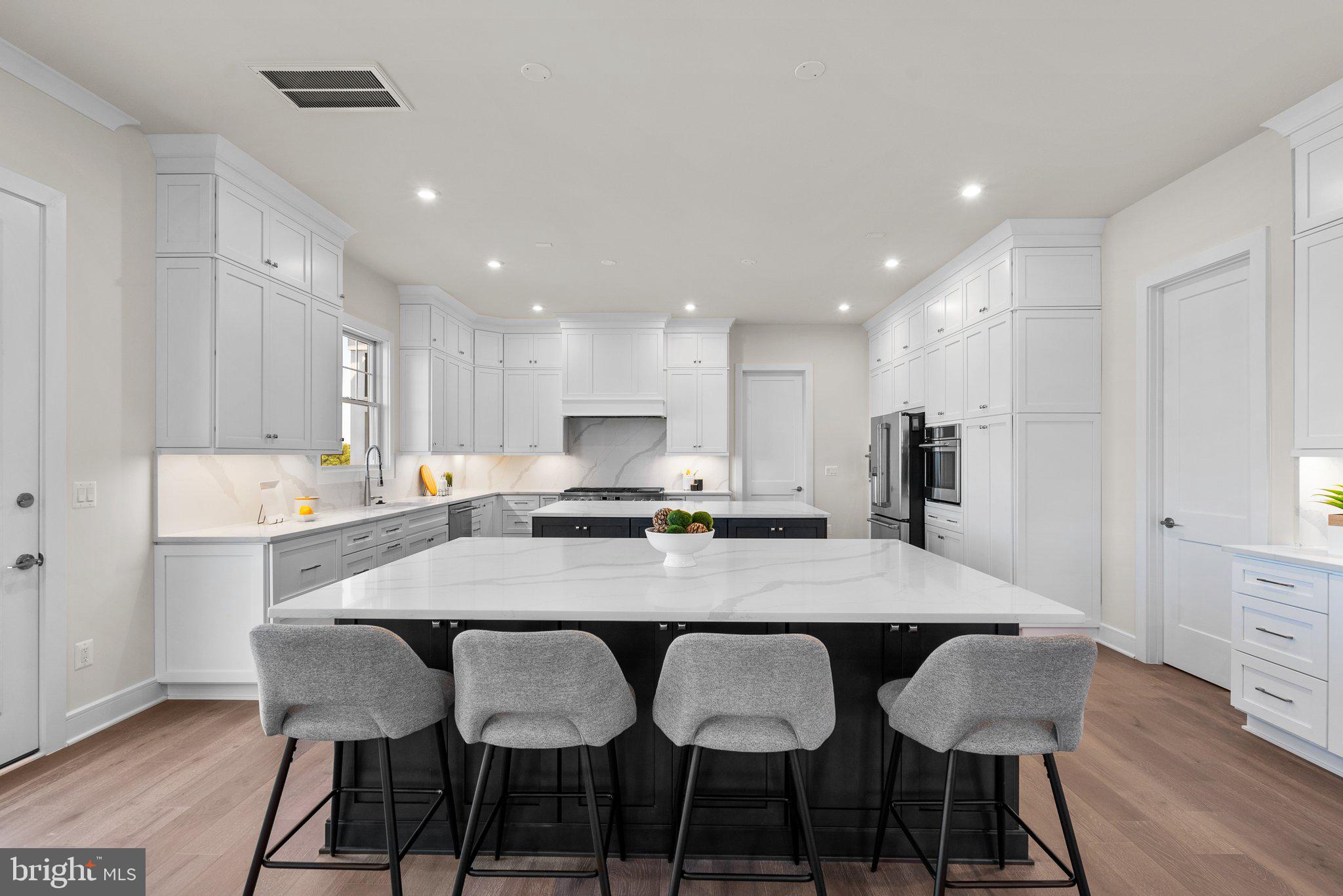 1022 Kalaris Pl SE