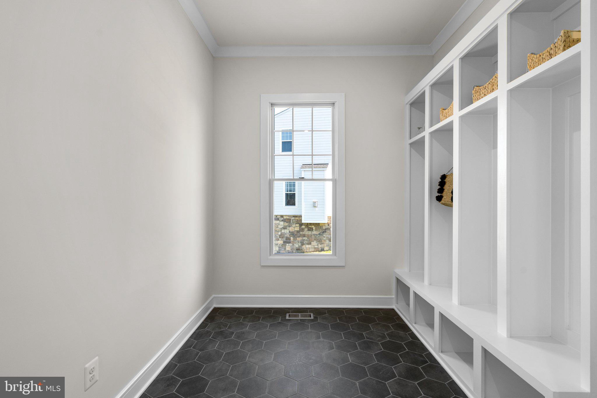1022 Kalaris Pl SE