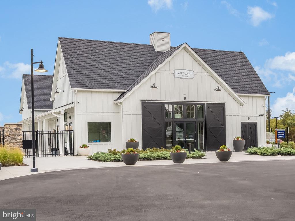 23438 Perry Knoll Ct