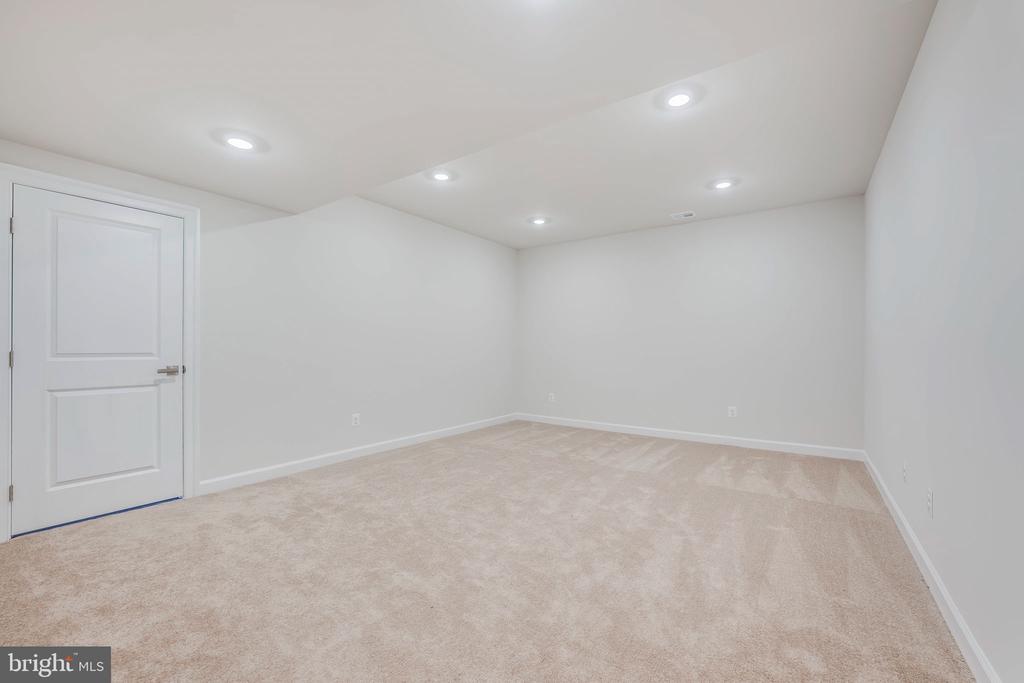 23438 Perry Knoll Ct