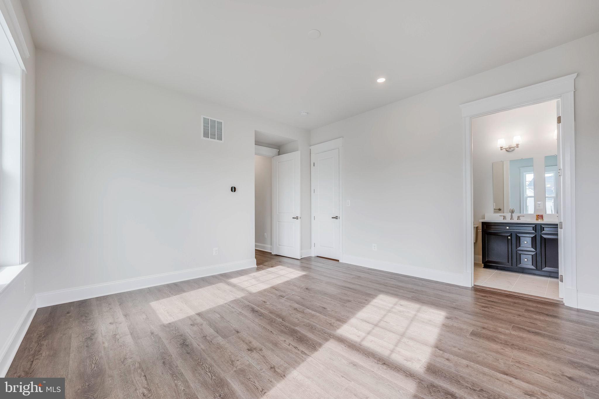 23438 Perry Knoll Ct