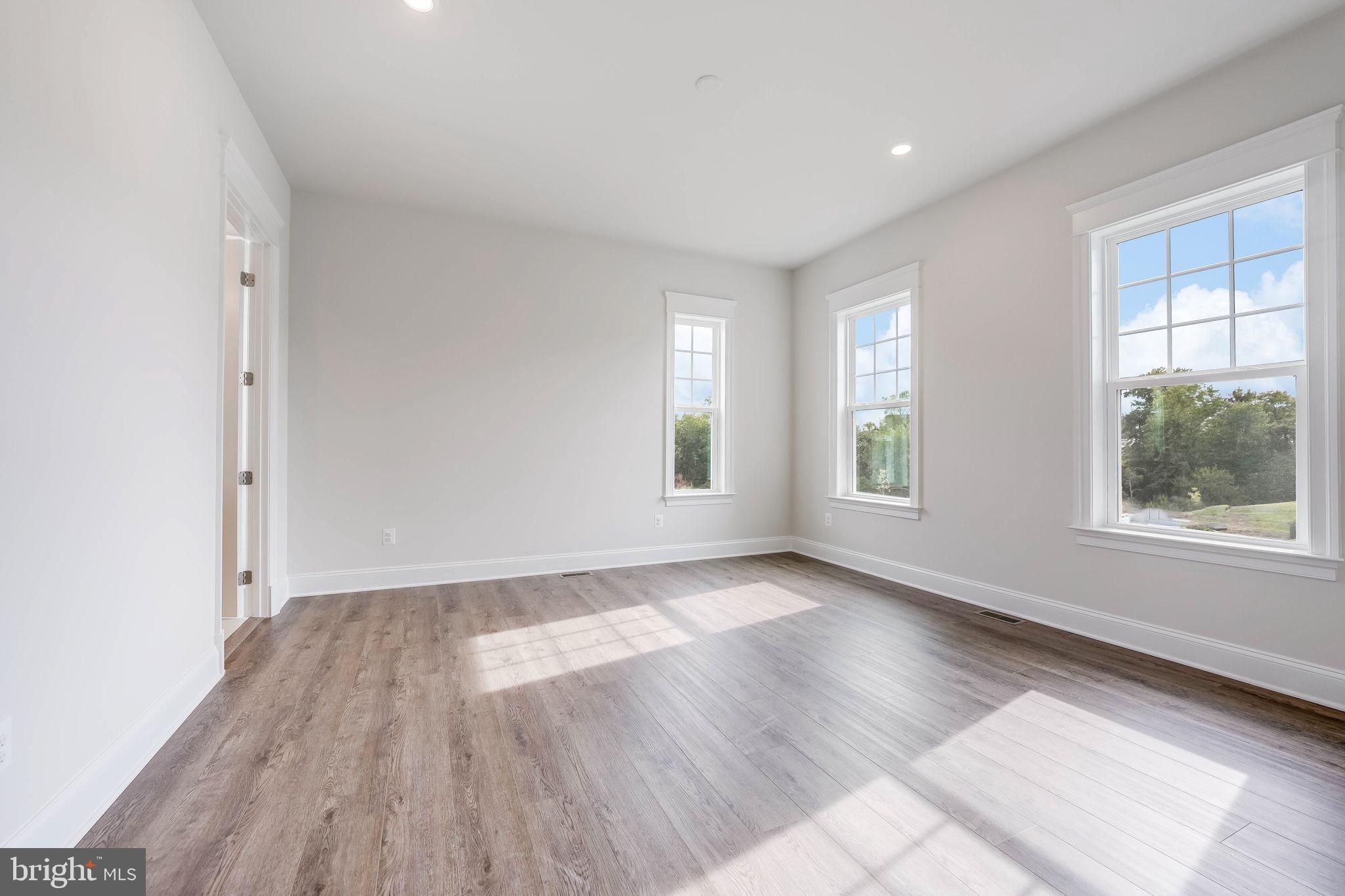 23438 Perry Knoll Ct