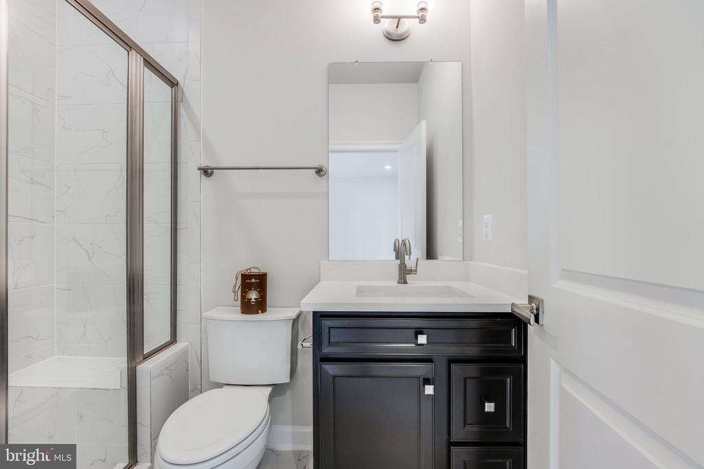 23438 Perry Knoll Ct