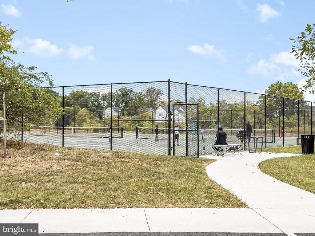 23438 Perry Knoll Ct