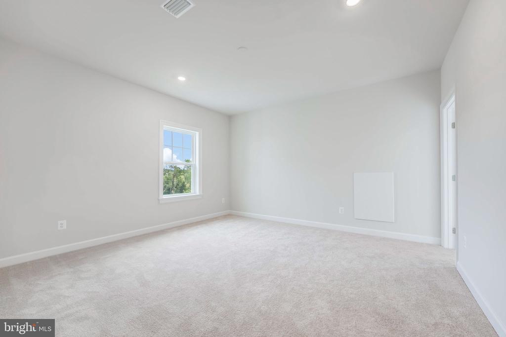 23438 Perry Knoll Ct