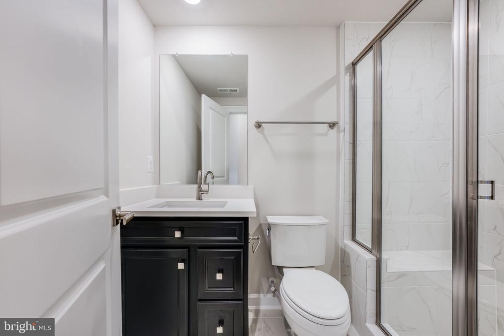 23438 Perry Knoll Ct