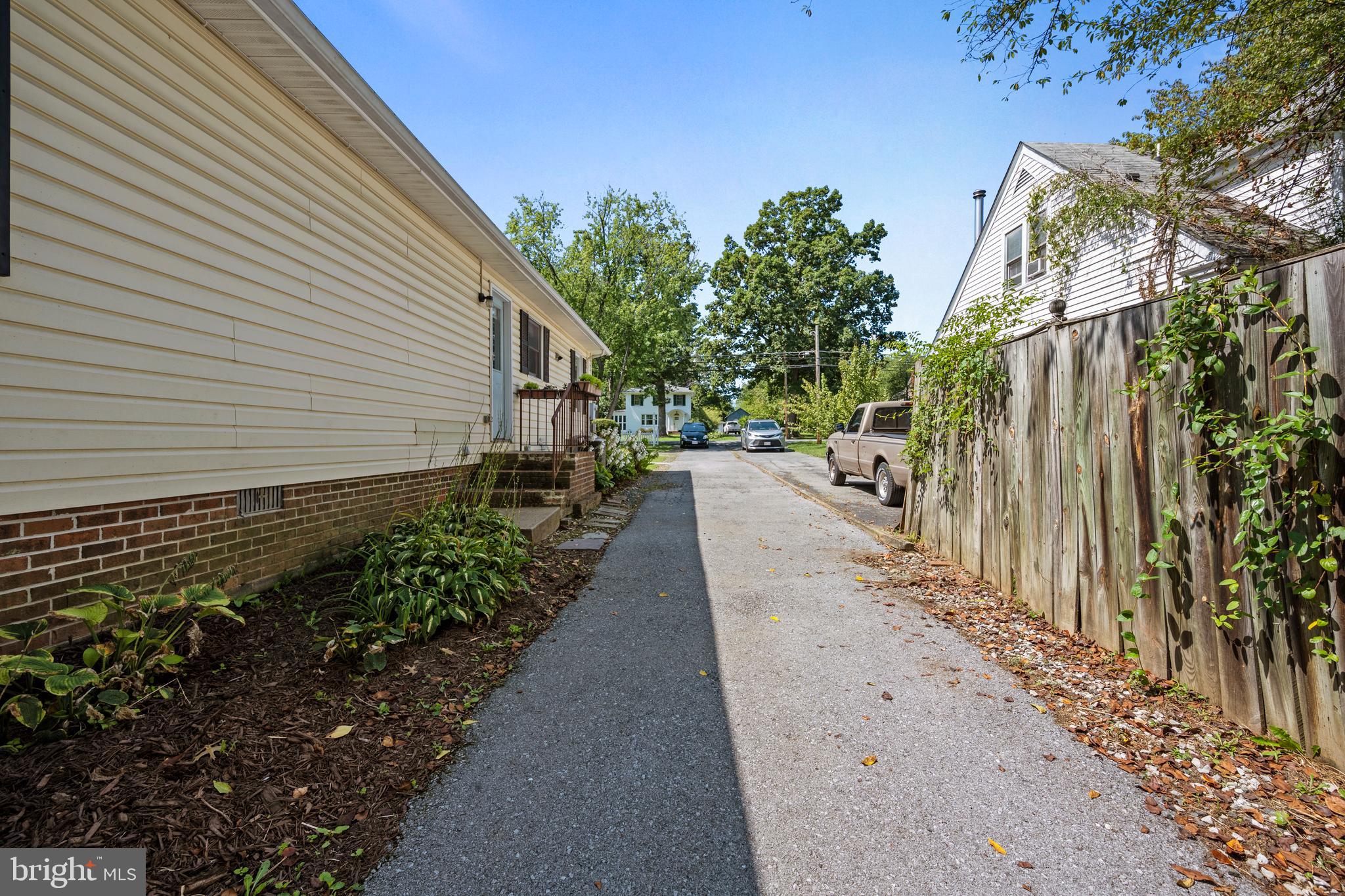412 S Maple Ave