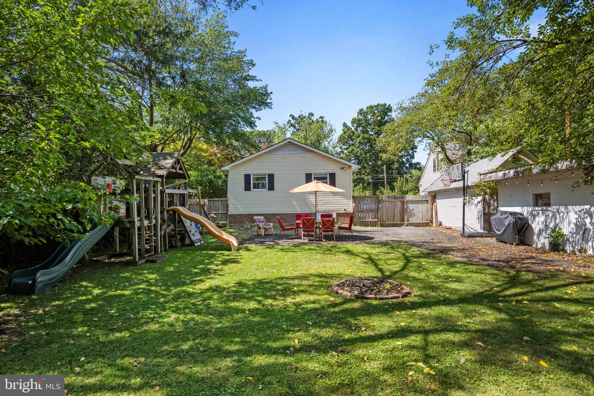 412 S Maple Ave