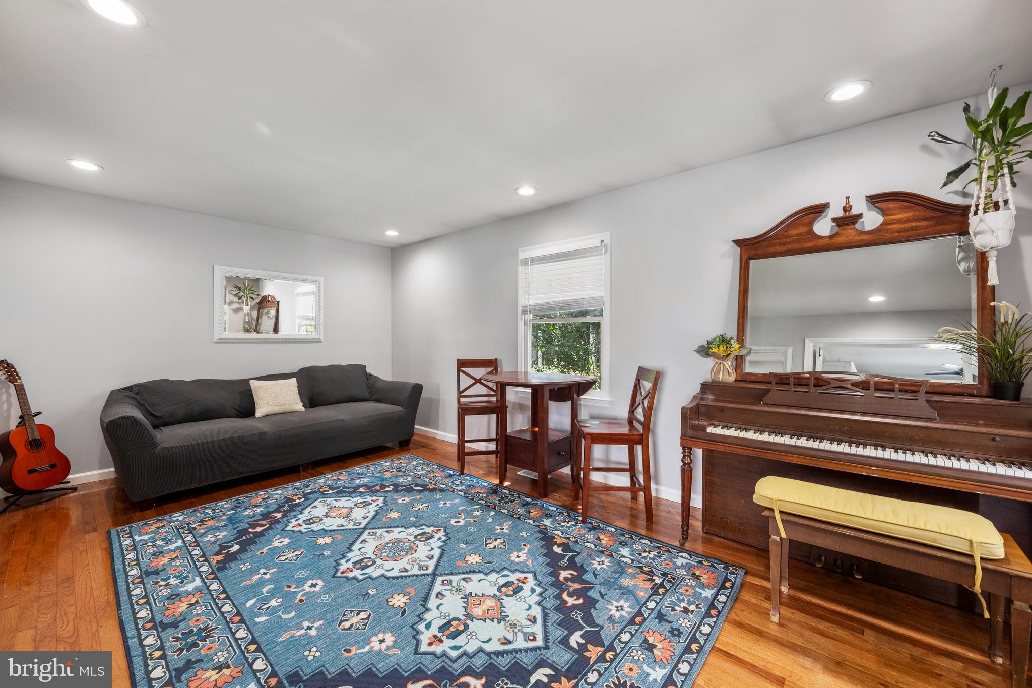 412 S Maple Ave