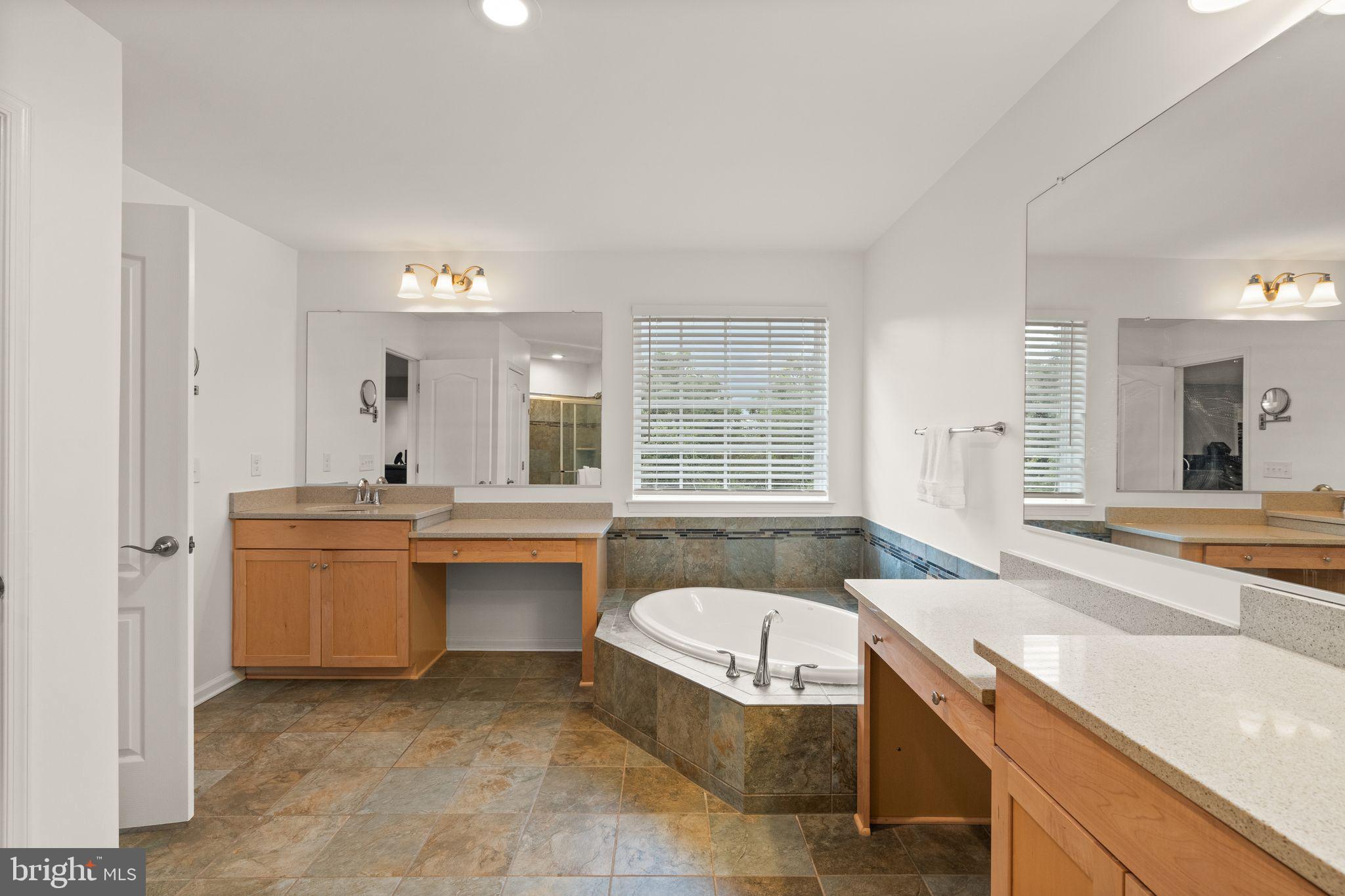 13421 Arcadian Dr