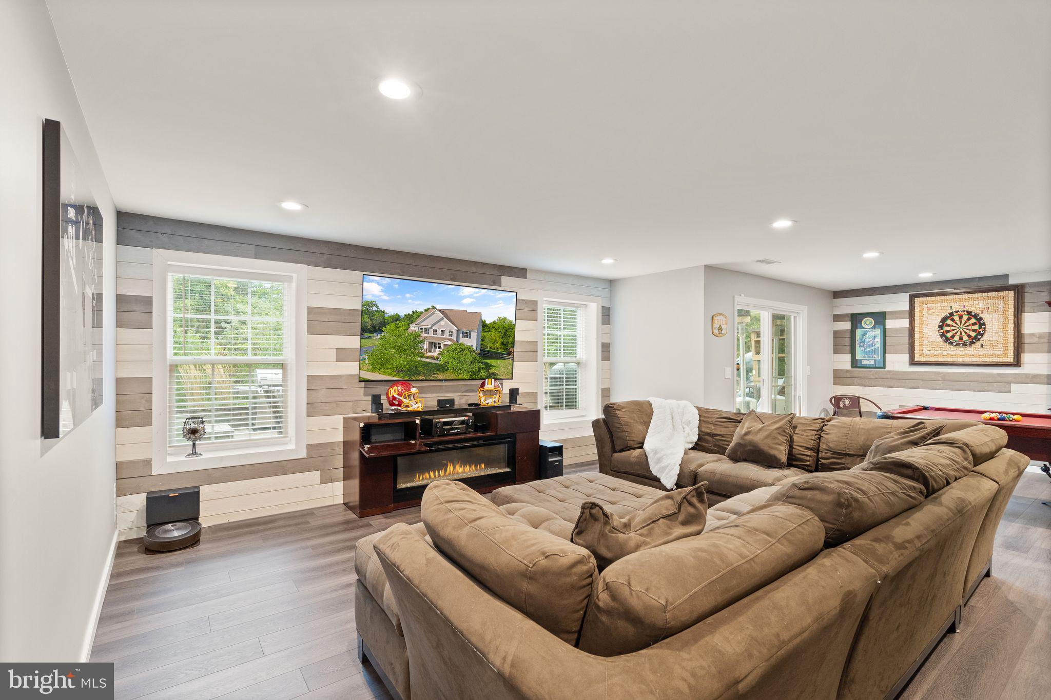 13421 Arcadian Dr