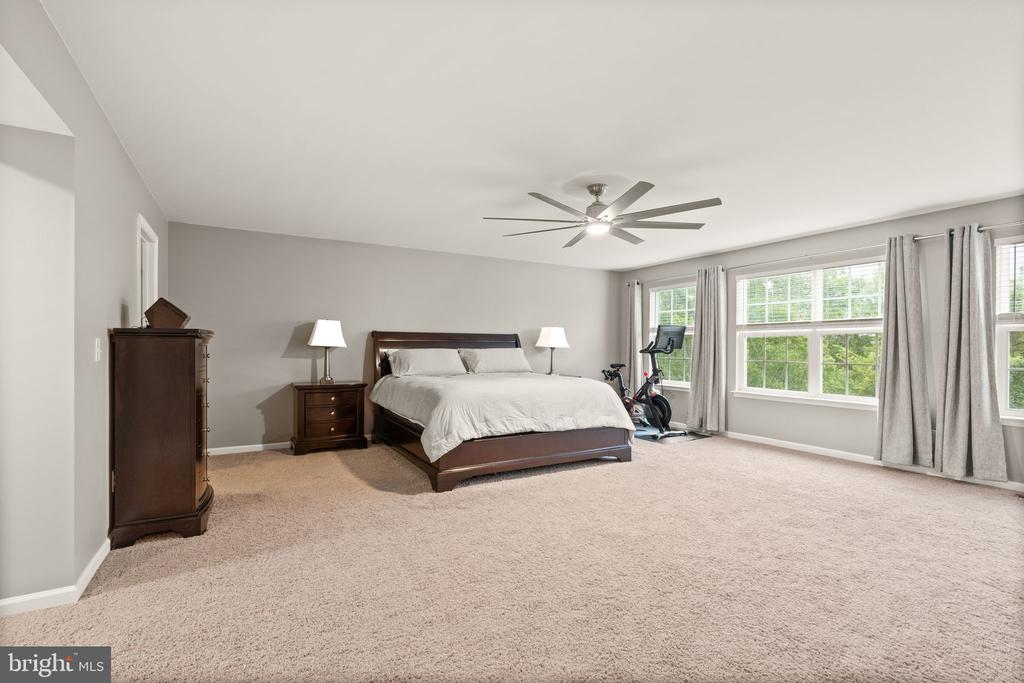 13421 Arcadian Dr