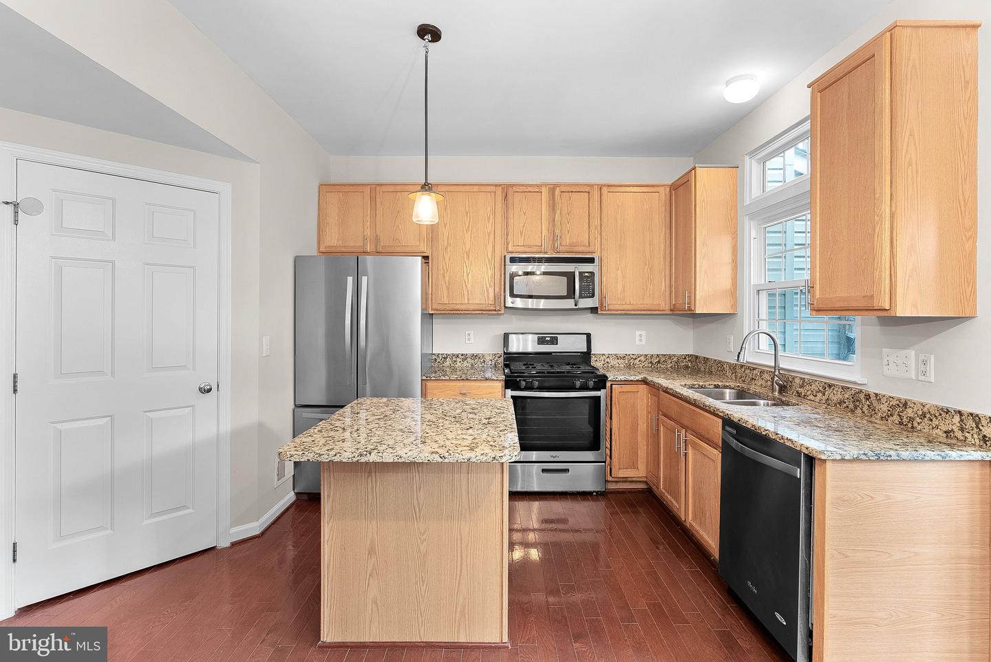 44197 Litchfield Ter