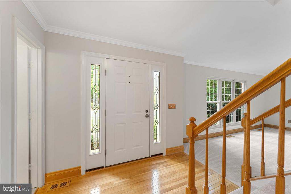 209 Foxborough Dr SW