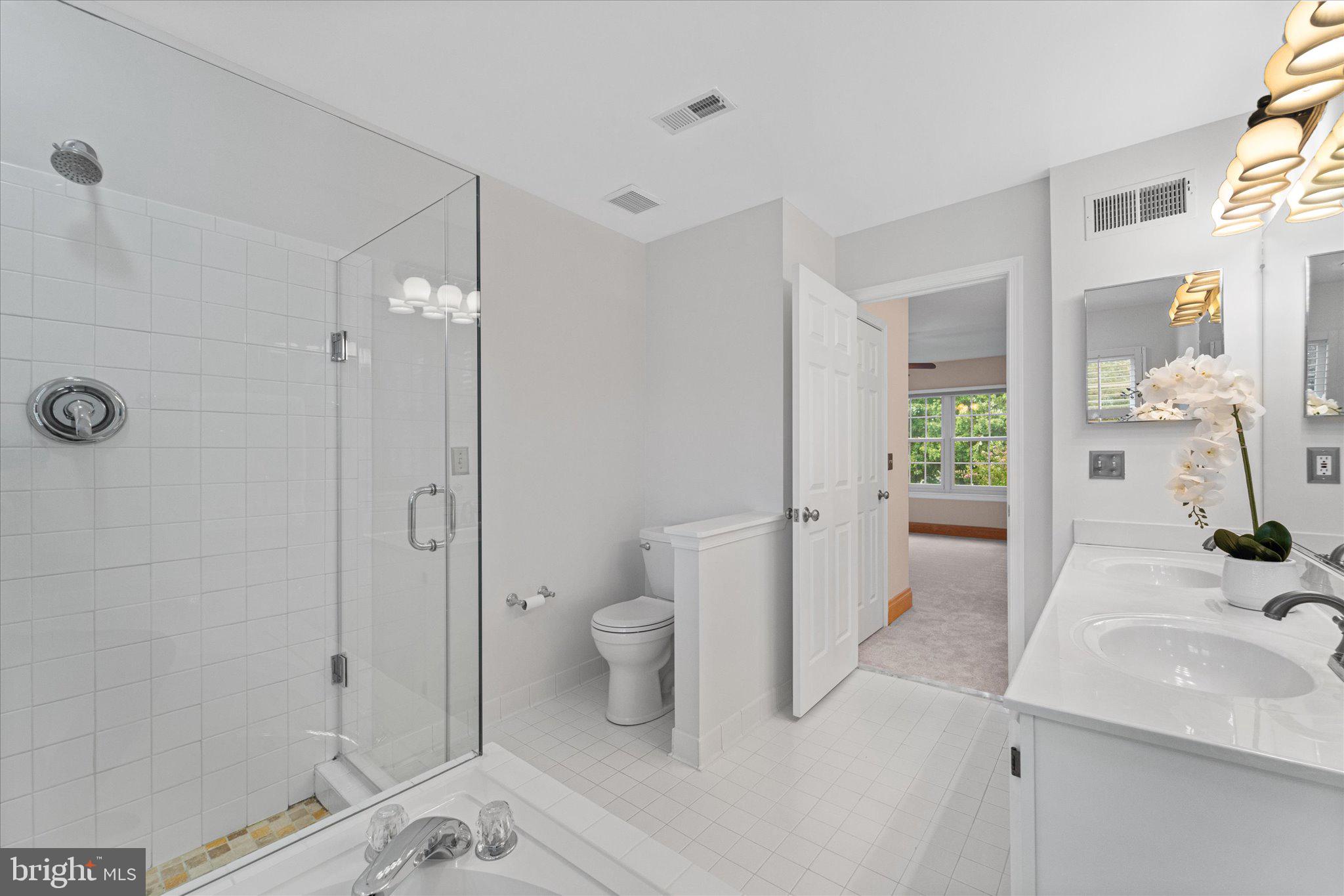 209 Foxborough Dr SW