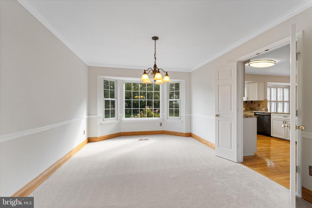 209 Foxborough Dr SW