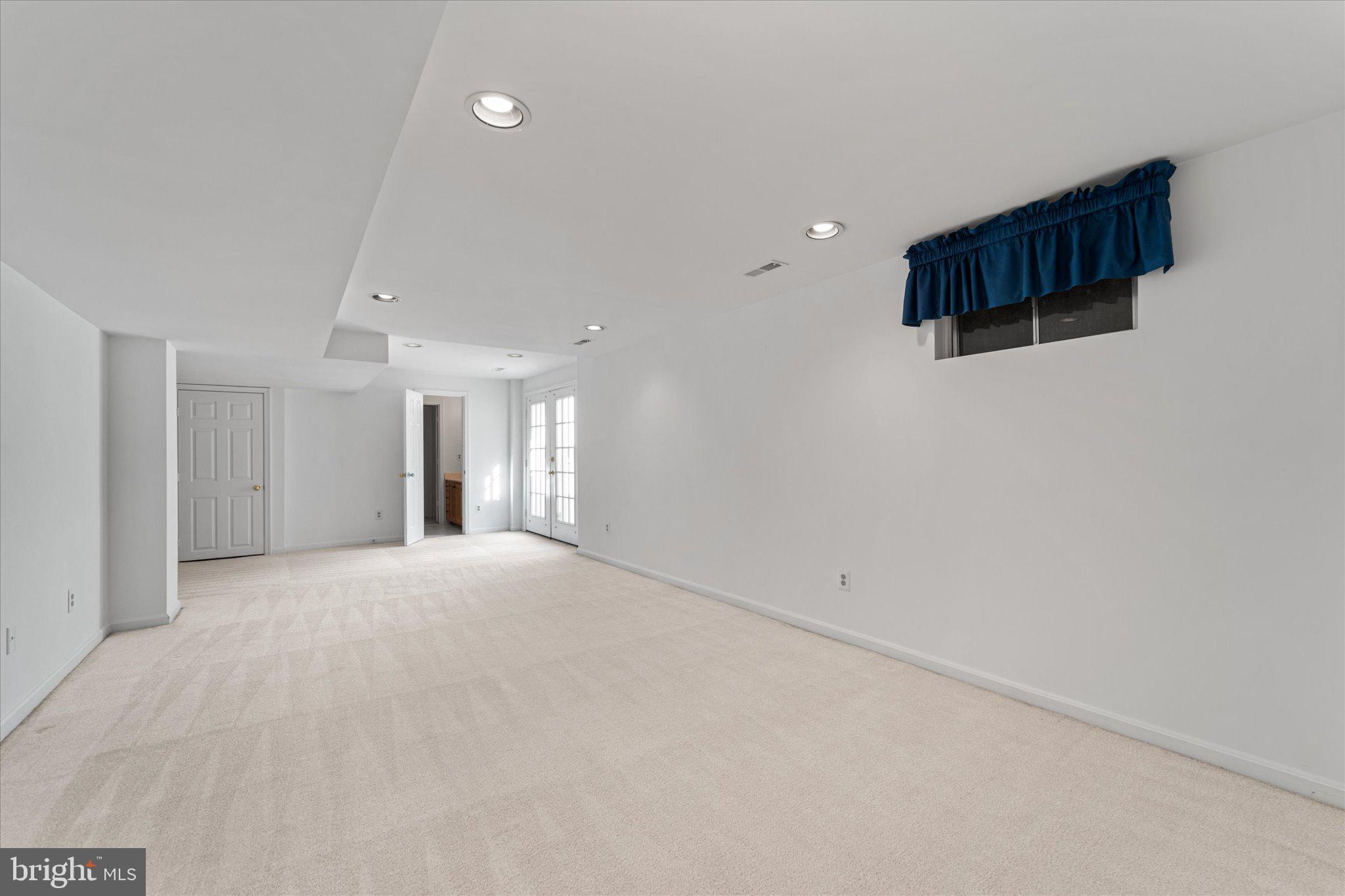 209 Foxborough Dr SW