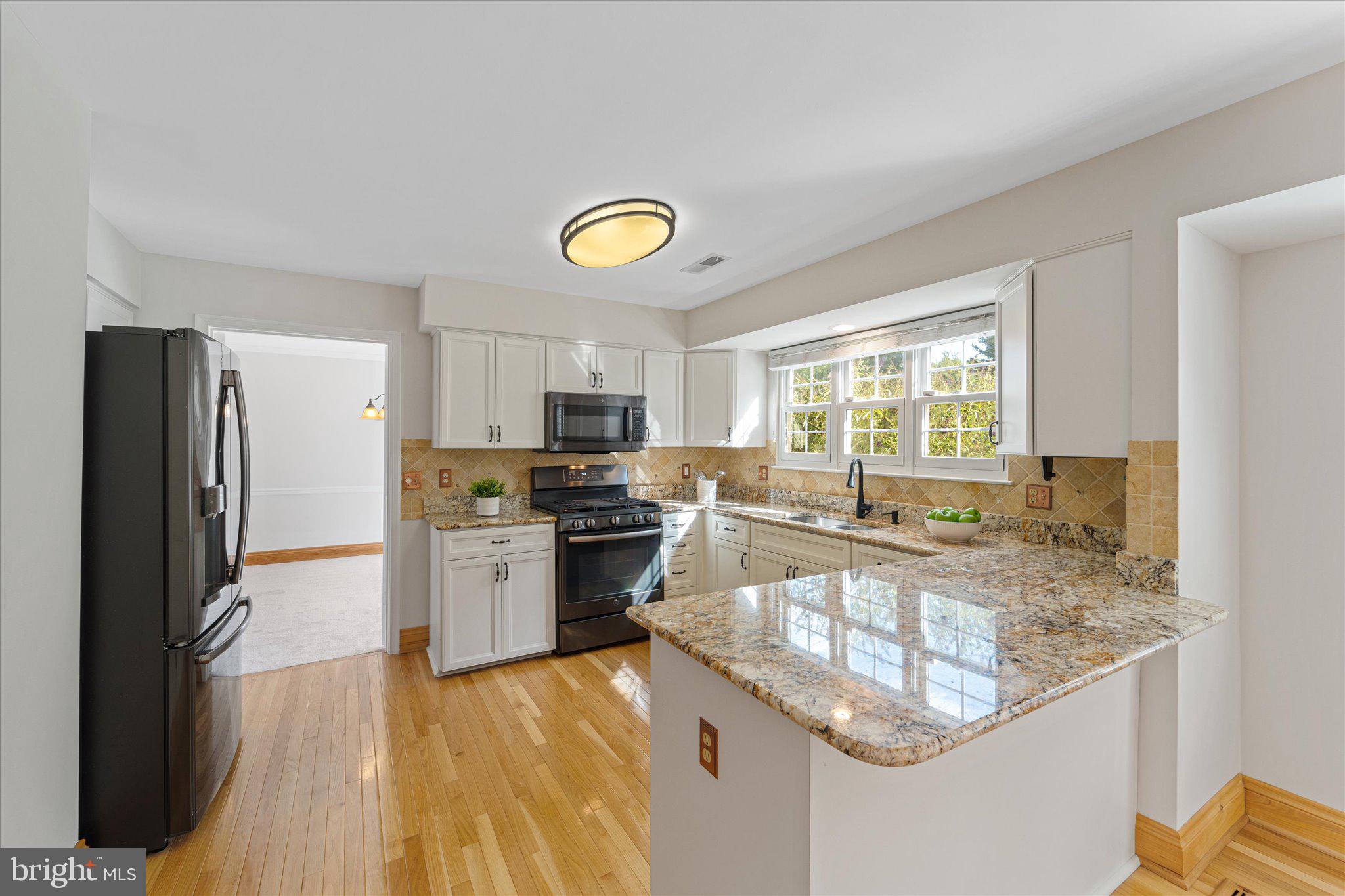 209 Foxborough Dr SW