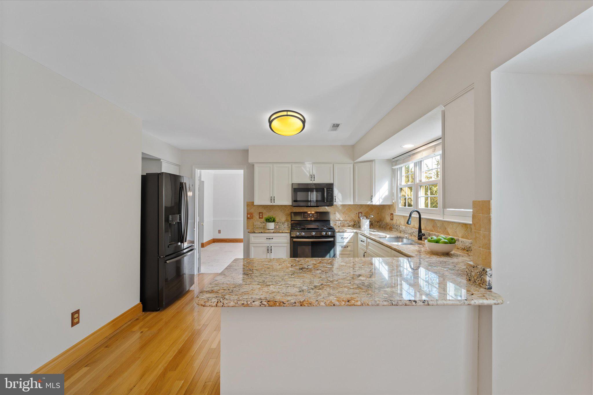 209 Foxborough Dr SW