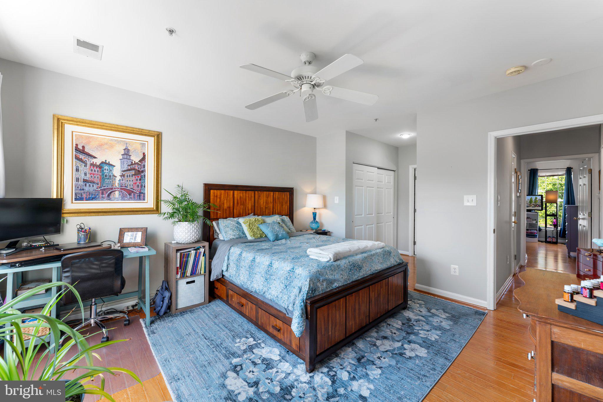 25260 Lake Shore Sq #202