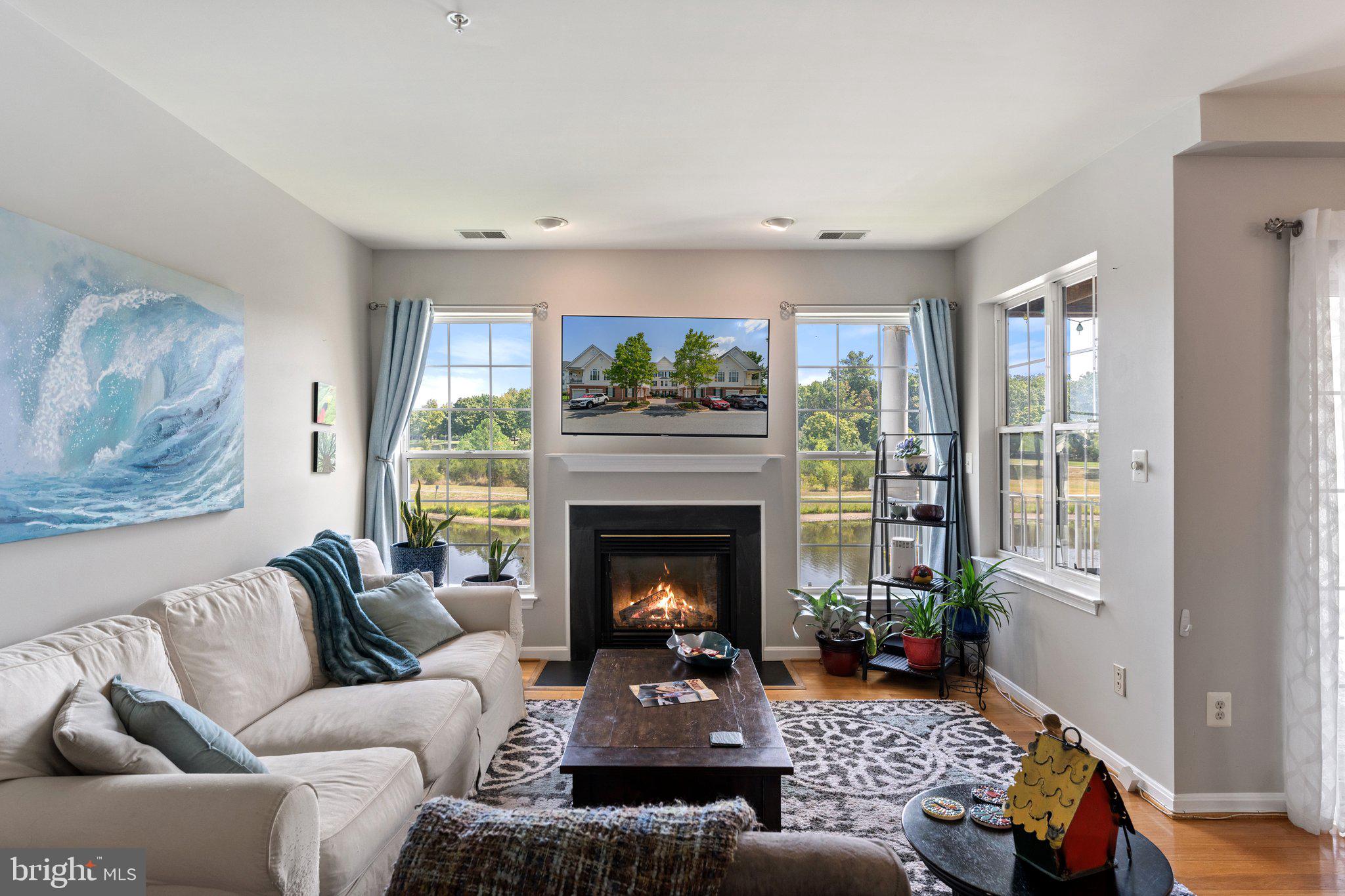 25260 Lake Shore Sq #202