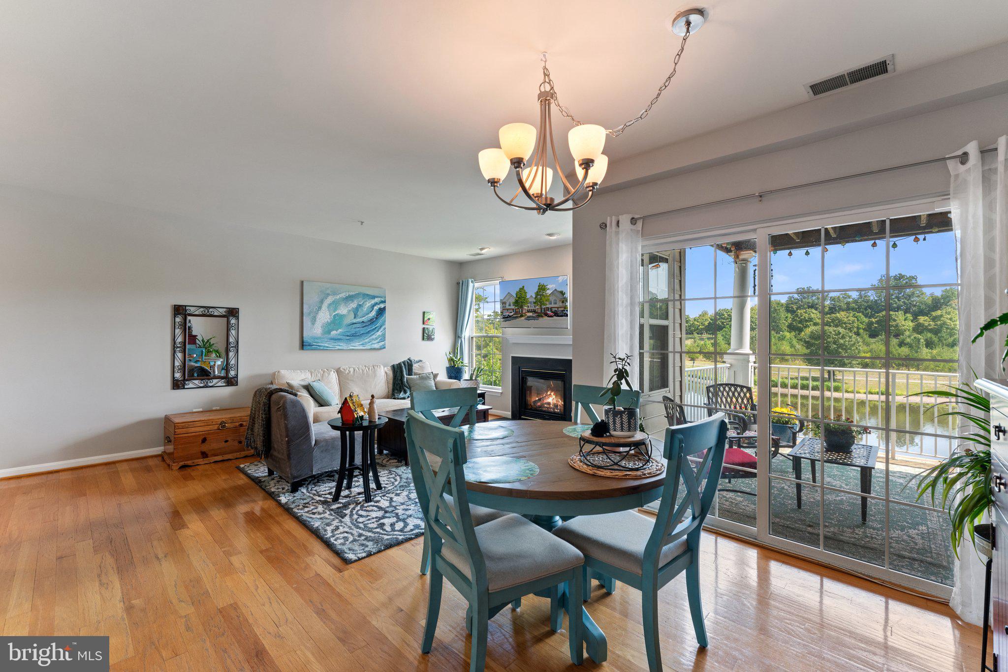 25260 Lake Shore Sq #202